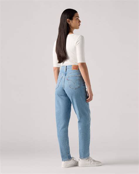 Sertifikat, penghargaan, tanda, atau dokumen yang dipajang di BRAZZERS MOM - akses video gratis jeans high waist premium