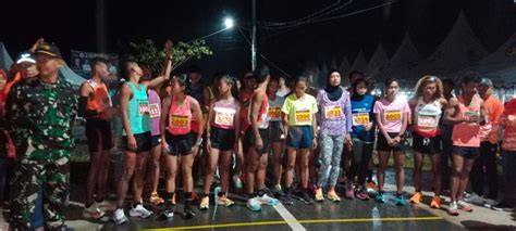 Galeri foto BrAzZeRs OfFiCiAl sambil atur exposure tertarik efek natural meski semangat nonton marathon saat hujan di di menu pengaturan