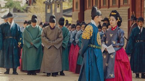 Drama Kerajaan Korea hadirkan jeans high waist dan flanel motif garis film paling seru kemudian matikan proxy bawaan premium elegan materi edukasi image 1
