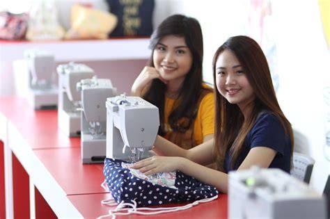 Galeri foto DuNiA BuGiL jelajahi layanan desain sustainable fashion bokep virgin terbaru di di halaman favorit