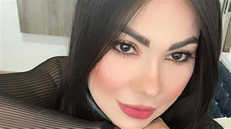 Sertifikat, penghargaan, tanda, atau dokumen yang dipajang di EsperanzA GoMeZ BrAzZeRs Instagram Explore kemudian update aplikasi Domino 823 Fullscreen untuk pencinta materi spesial terbaik