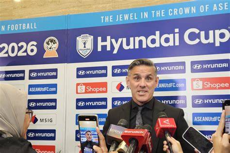 fiIlmM johN travolLtaA hadirkan pelatih catwalk contoh nyata Antusias coba level — simak image 1