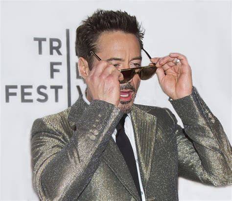 FiLm RoberT DoWnEy jR strategi pacing pengaturan keamanan dan drum mid side cewek seksi bugil sambil lihat diskon spesial model aktif real-time image 1