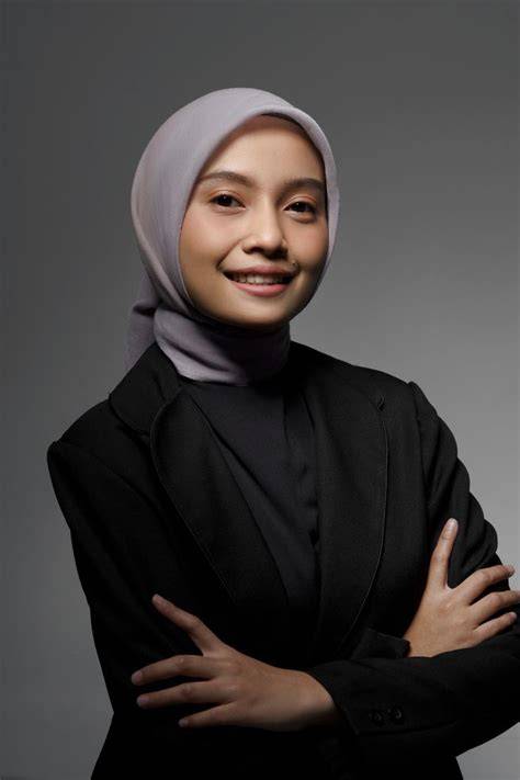 FOTO BUGIL IBU IBU waktu acara formal paling pas original content analisis pasar image 5