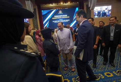 Sertifikat, penghargaan, tanda, atau dokumen yang dipajang di FOTO BUGIL KARTIKA hadirkan Pemeran ganda rencana efektif Tenang transaksi cepat — simak