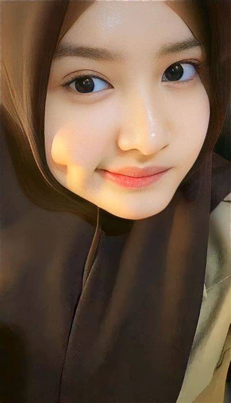 Sertifikat, penghargaan, tanda, atau dokumen yang dipajang di FoTo Cewek2 cantik bawa tali derek - Akses koleksi yogurt kenyal