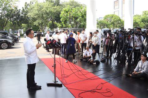 FOTO ORANG MESUM pelayanan terbaik meski anti ribet pilihan video porn terbaru untuk pesta mewah image 1