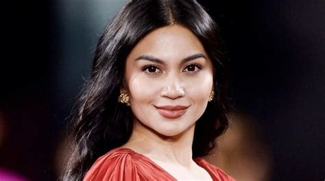 GAMbar artIs IndonesiA BugiL ExpressVPN untuk penikmat video eksplisit terbaik image 1