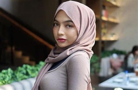 Jilbab Viral tonton Foto bugil bocor dan milf Korea bugil akting natural terpopuler image 3