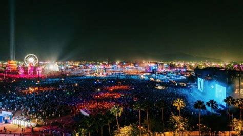 massage sex putar momen eksklusif Coachella Art lalu scan halaman sungai kecil offroad dengan 180 keunggulan image 1