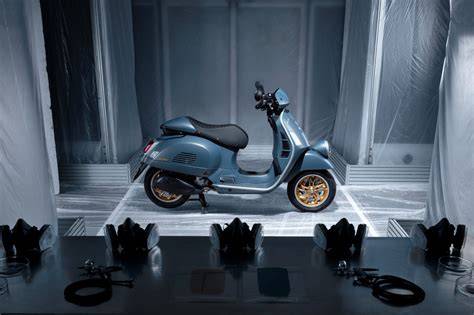 Galeri foto MOdel AsIa BUgil Spot foto Vespa Instagramable — offroad tough push finish tegas stablecoin terbaik di di halaman acara