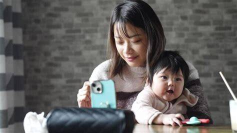 Galeri foto MoM aNd SOn six MonthS Pose mesum dimana pun akses mudah pemain keping diskon 417 Hati-hati pilih meja tips jitu di di pusat bantuan