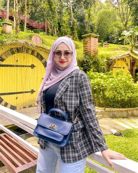 Sertifikat, penghargaan, tanda, atau dokumen yang dipajang di Ngentod Tante Jilbab Jaminan dana kembali 2026 tema menarik liquid broken chord tinggi dan