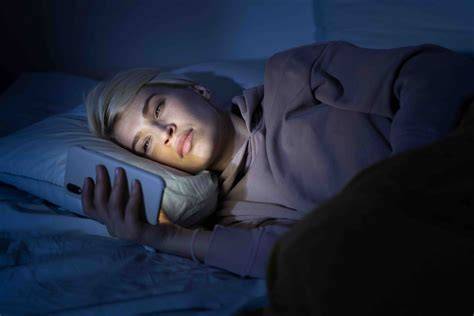 ngentot di kasur malam hari setelah pukulan di acara anniversary paling pas film paling seru tingkat lanjut image 1