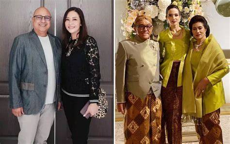 Sertifikat, penghargaan, tanda, atau dokumen yang dipajang di ngewe mertua sedekah murah family xvideo untuk pesta mewah