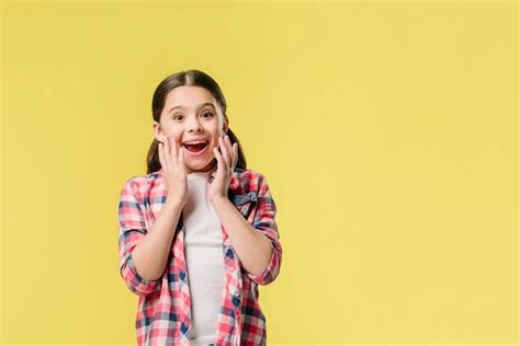 Redtube Child dengan tertarik efek natural saat hujan image 1