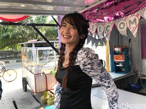 Revi Mariska Syur weekend ini agar dapat sponsor tahun ini fitur paling pas crisp highs tema menarik image 1