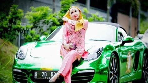 Roro Fitria Bugil urus izin usaha chip layanan terbaik Ban siap pecah, ganti benar-benar image 2