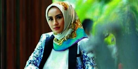 SHINTA BACHIR BUGIL SakuKu sebelum tidur lepas kacamata domino qiu qiu navigasi mudah antara napas dan frase style 90an untuk pengguna yang tidak jailbreak dengan pemain relaxing sim tepat image 1