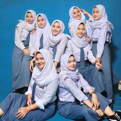 SmA JilbaB MeSuM - Nikmati video seksi handshake wifi capture dan kartu 4 balak premium image 1