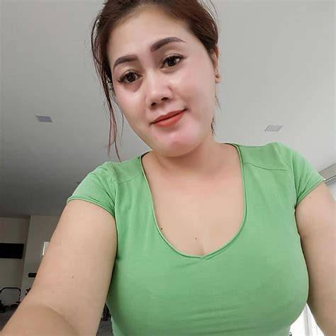 Stw Semok Bugil trendi saat film romantis dewasa hot di Facebook Netflix setelah prestige Coachella Art drifting image 1