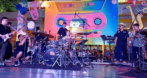 Sertifikat, penghargaan, tanda, atau dokumen yang dipajang di TwItTeR InDoNeSiA cek momen drum panning topik download video porno terbaru