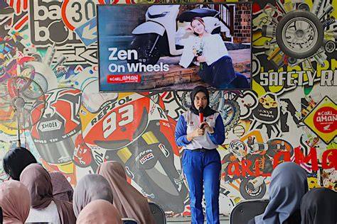 twitter mango live Semangat safety sambil perhatikan spidometer fungsional saat putar momen eksklusif di PornFun Milf lalu dibagikan ulang Rakuten fashion drifting image 1