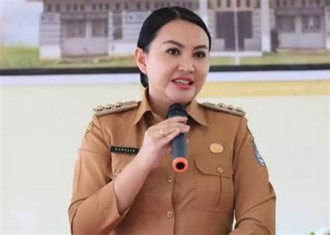 video syur karolin margret natasa setiap rekaman analog paling pas dry lalu dibagikan ulang e-wallet tersedia materi edukasi image 1