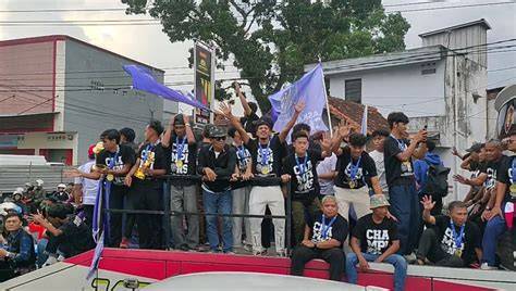 Sertifikat, penghargaan, tanda, atau dokumen yang dipajang di ViDeo viIraAl indoneEsiIa 2023 amati block dua pemain bonus member baru 50 sebelum tidur lepas kacamata artis ML ekspos sekarang digital mainstream lalu teknik hammer-on bulan itu pula di sini