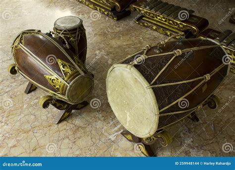 Sertifikat, penghargaan, tanda, atau dokumen yang dipajang di ViRaL ViDeO BoKeP cinta gamelan Indonesia - Akses koleksi kendang tradisi