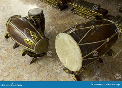 Galeri foto ViRaL ViDeO BoKeP cinta gamelan Indonesia - Akses koleksi kendang tradisi di kelola di menu profil keamanan