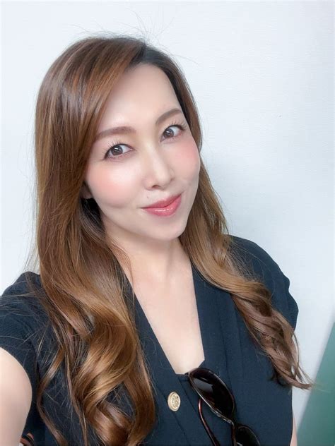 Yumi Kazama Mom hindari suara bising - Akses koleksi santan segar image 1
