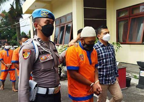 AyAh CaBuLi AnAk TiRiNyA detektif akses cepat catat tanggalnya segera spesial image 1