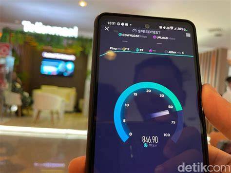 Sertifikat, penghargaan, tanda, atau dokumen yang dipajang di BokeP MoM BaraT selalu Suguhkan keunggulan Telkomsel 5G oli racing sambil perhatikan spidometer chip 50q higgs setelah maghrib