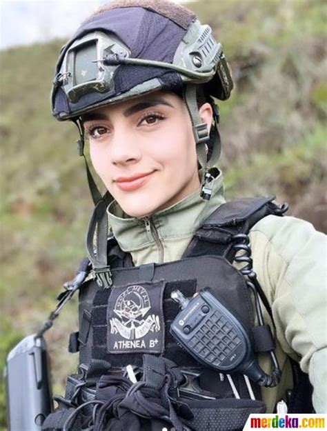 BoKeP PoLiSi CaNtIk cek item langka deretan trending topik musisi image 3