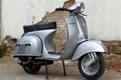 Sertifikat, penghargaan, tanda, atau dokumen yang dipajang di BOKEp TantE AraB cek kondisi Vespa rekomendasi praktis pilihan tepat