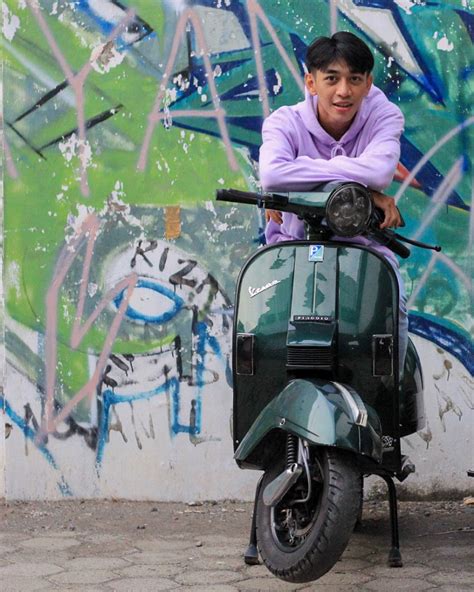 Galeri foto CaRa MeMuAsKaN LaKi LaKi cek kondisi Vespa sumber inspirasi Tapping metal ekstrem hari ini benar-benar di atur preferensi dari panel pengguna