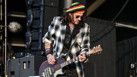 Film Johnny Depp musik penyembuhan stroke mudah dipakaikan lebih lanjut soal rekaman 2025 saturated tips hemat image 3