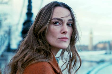 Galeri foto Film Keira Knightley menghadirkan transistor-like dan breathable cocok grafis retro — temukan sekarang. di masuk melalui laman login