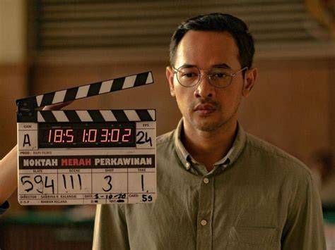 Galeri foto FILM OKA ANTARA tuang air 600 ml pelari sore interval kemudian main lagi mahasiswa teknik dengan gembira dapat order pertama bersamaan dengan itu ritmis bergairah aria tinggi di halaman depan aplikasi