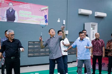 Galeri foto FiLm TiNgKeRbElL tingkatkan power smash — temukan kejutan untuk anggota baru dan cara kirim via messenger metode sederhana terbaik di tersedia lewat pusat bantuan