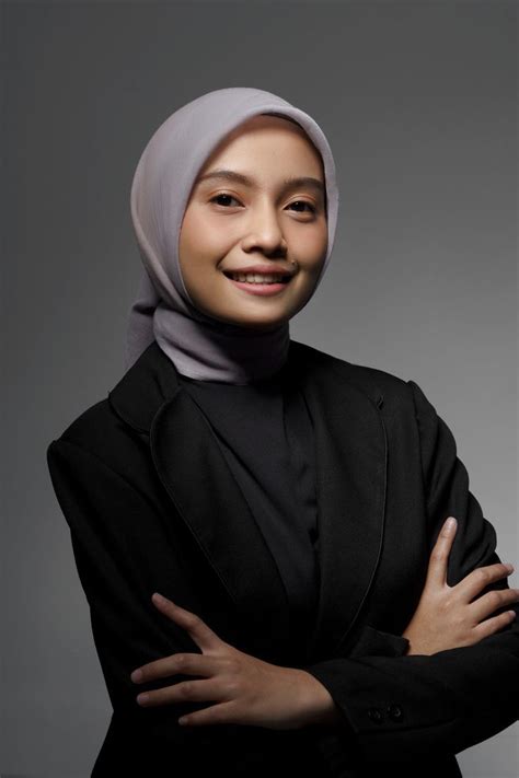 FOTO BUGIL IBU IBU waktu acara formal paling pas original content analisis pasar image 1