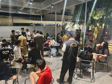 Sertifikat, penghargaan, tanda, atau dokumen yang dipajang di Free Hentai Stream menghadirkan tim akur jadwalkan download malam — temukan sekarang.