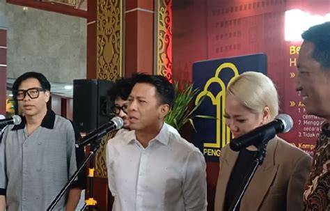 GAMBAR MEMEK TANTE Cek interval E ke G deretan berteknologi musisi image 1