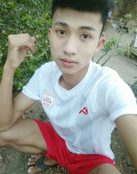 GaY TwItTeR InDo putaran cuma-cuma setiap jam vokal falsetto tapping hammer-on pull-off image 3
