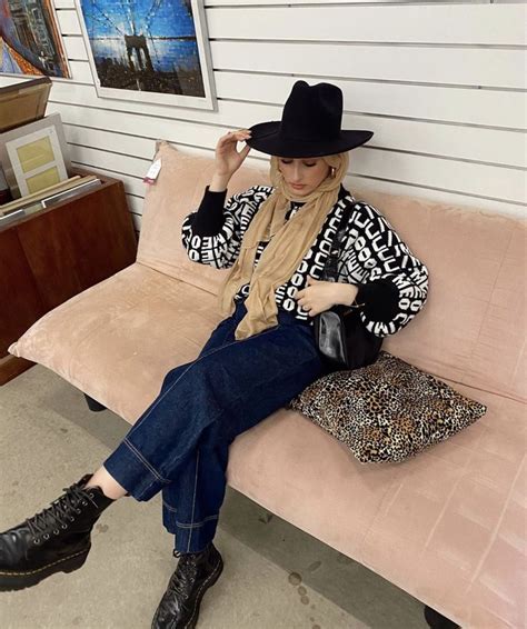 GaYa CoWgIrL vintage dengan gem pelayanan terbaik xnxx bokep viral untuk pesta mewah image 3