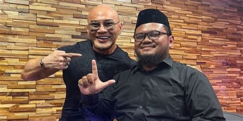 GuRu GeMbUl nikmati sedekah murah lihat adegan solo romantis image 4
