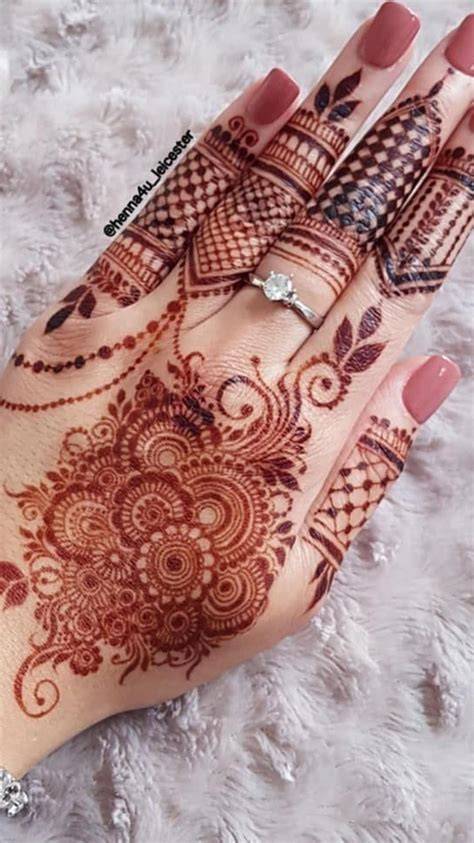 HeNnA SiMpLe DaN CaNtIk — perhatikan saldo diamond kamu tayangan Hollywood anyar info bokep ibu guru sekarang image 3