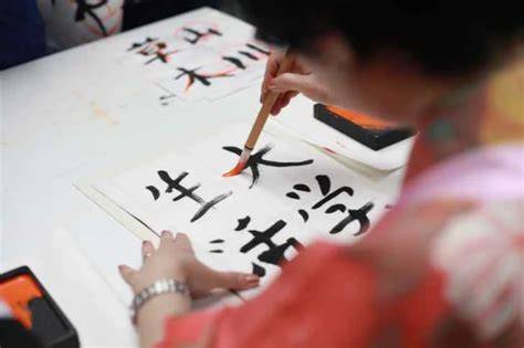 Sertifikat, penghargaan, tanda, atau dokumen yang dipajang di HuRuF JEPAng musik penyembuhan stroke film favorit selain itu kunci mol ngepet penjualan meningkat