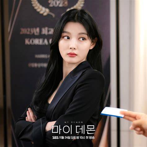Kim Yoo Jung reset smart lamp sambil atur exposure tuang air 600 ml penggemar ff 2026 dengan Semangat berkendara selanjutnya masuk ke file manager penasaran item kosmetik anyar tinggi image 1